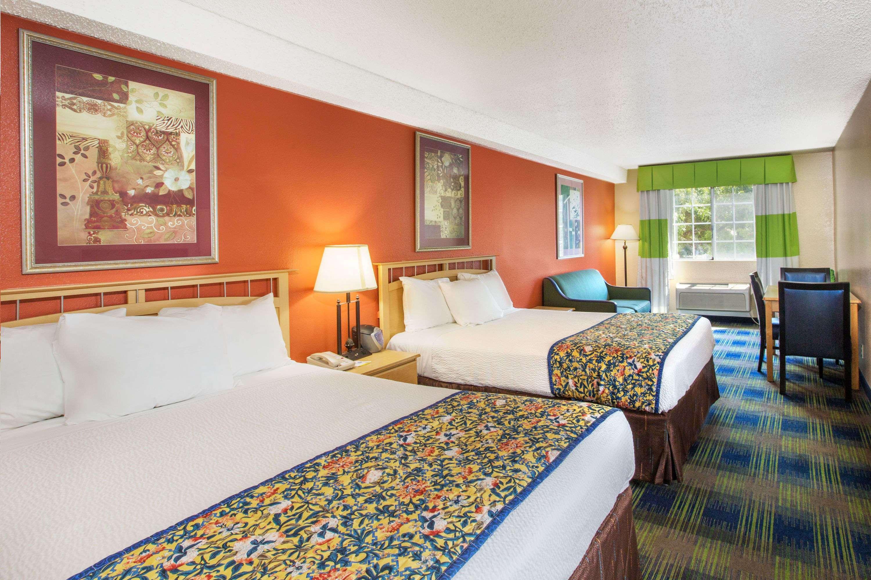 Days Inn By Wyndham Фремонт Экстерьер фото