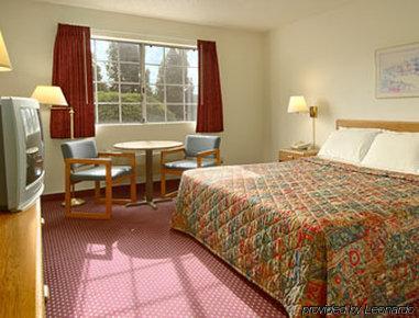 Days Inn By Wyndham Фремонт Номер фото